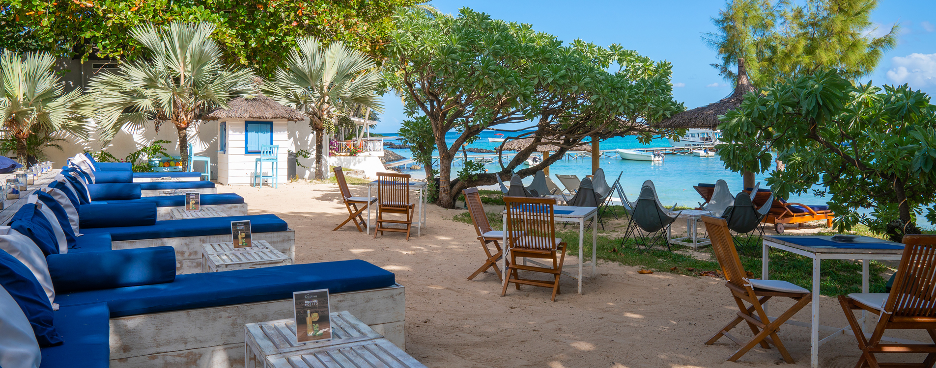 R Beach Club